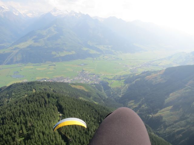 There's B below me.  We got "perfect lift, perfect wind" all I can say is WOW